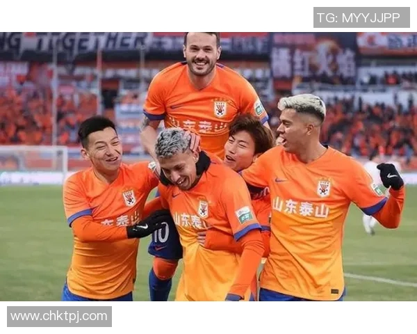 城南足球队迎战浦项制铁全力争胜展现实力与斗志