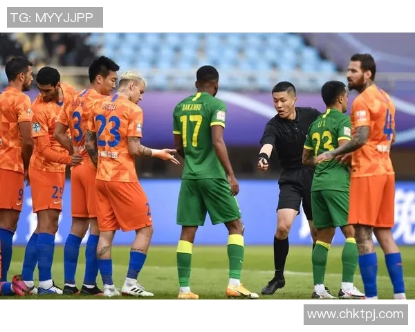 鲁能与国安历史交锋回顾及战绩分析揭示双方对决的精彩瞬间